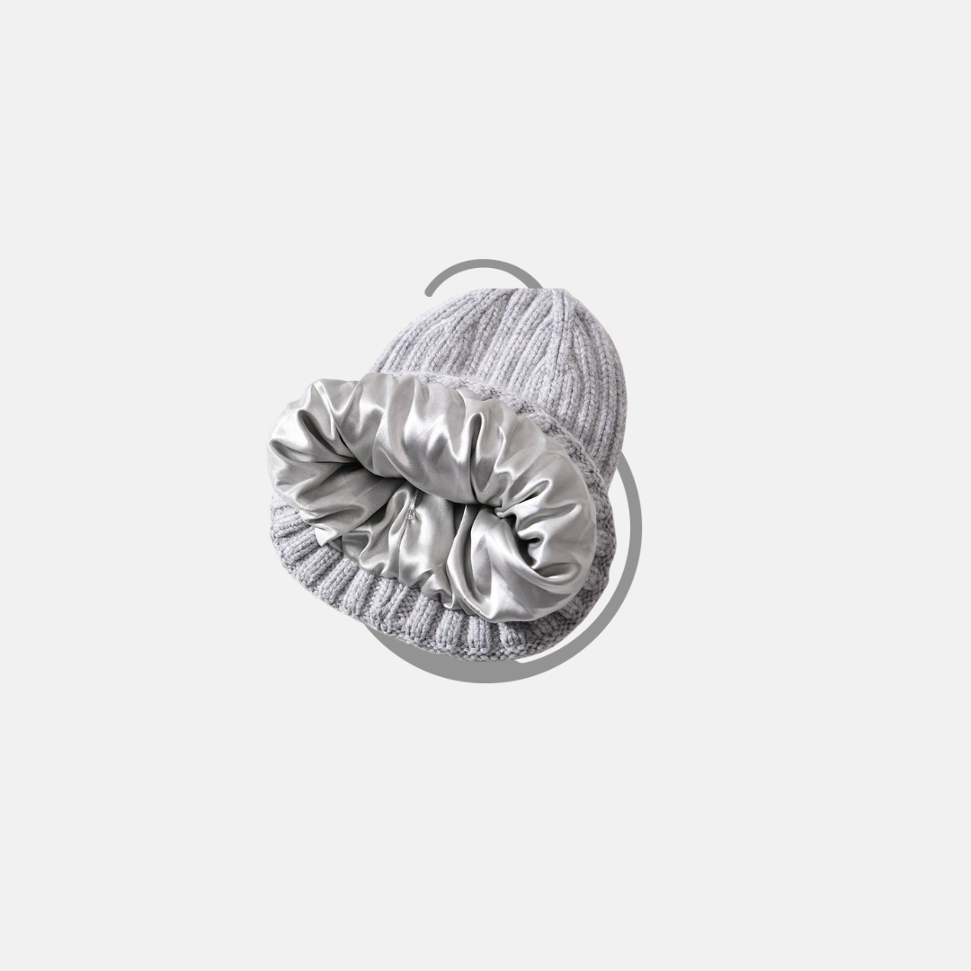Cappellino in cashmere grigio con interno in seta per la cura dei capelli